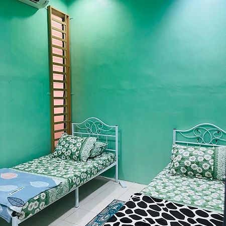 Mak Kuntum Homestay Sungai Petani Exteriör bild